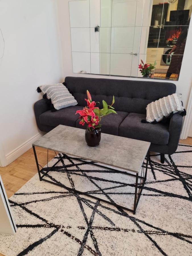Apartamento Jah Bristol: Spacious 5-bed With Free Parking For Extended